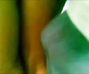 129: بلوند خیره کننده با شلوار جین در اتوبوس DA.