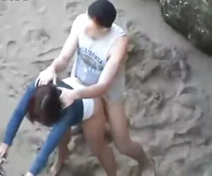 زن و شوهر در انظار عمومی لعنتی گرفتار شدند