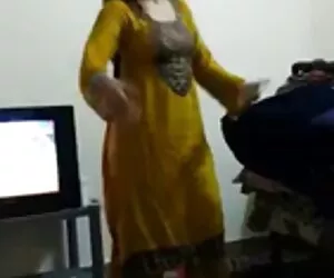 فاحشه پاکستانی 1