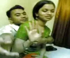 زن و شوهر هندی در حال داشتن رابطه جنسی در سال جدید جنسی توسط av