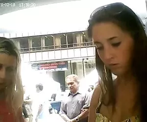 واقعا خوب الاغ برهنه در این hottie!