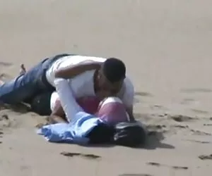 دختر حجاب عرب با bf خود را گرفتار رابطه جنسی در ساحل