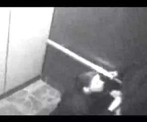 Security Cam - در آسانسور تقلا کنید