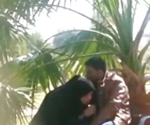 و کار را تا رسیدن به پارک عمومی انجام دهید